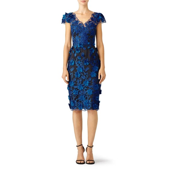 Marchesa Notte Dresses & Skirts - Marchesa Notte Blue Floral 3D Applique Lace V-Neck Sheath Dress Size 0